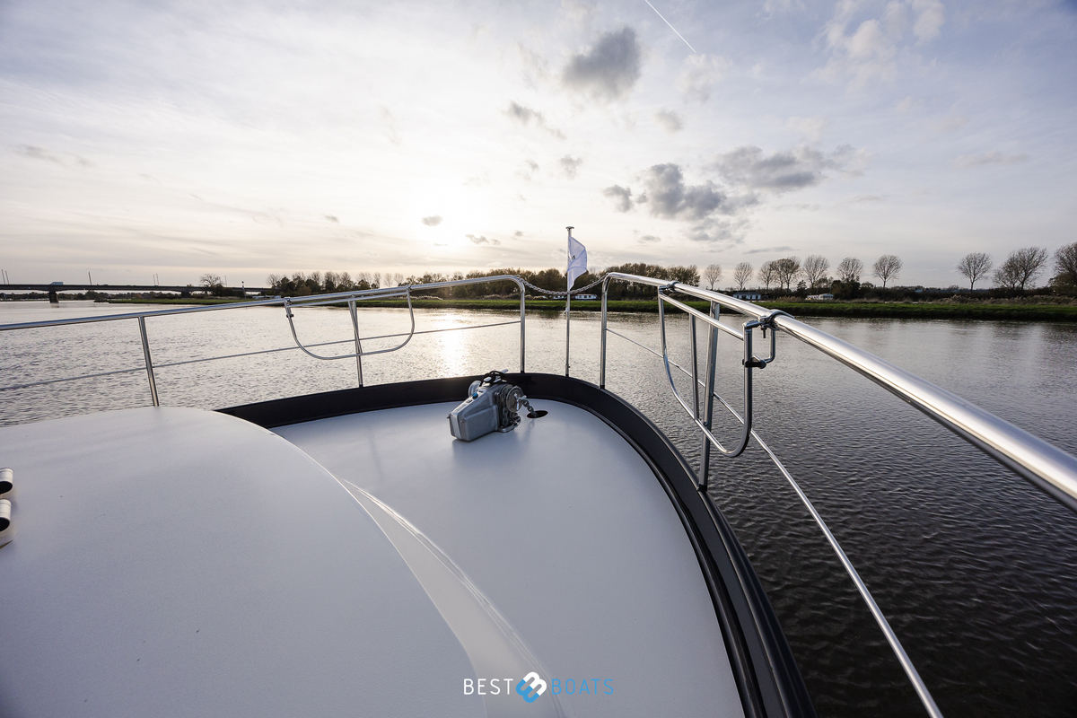foto: 33 Linssen Grand Sturdy 470 Wheelhouse