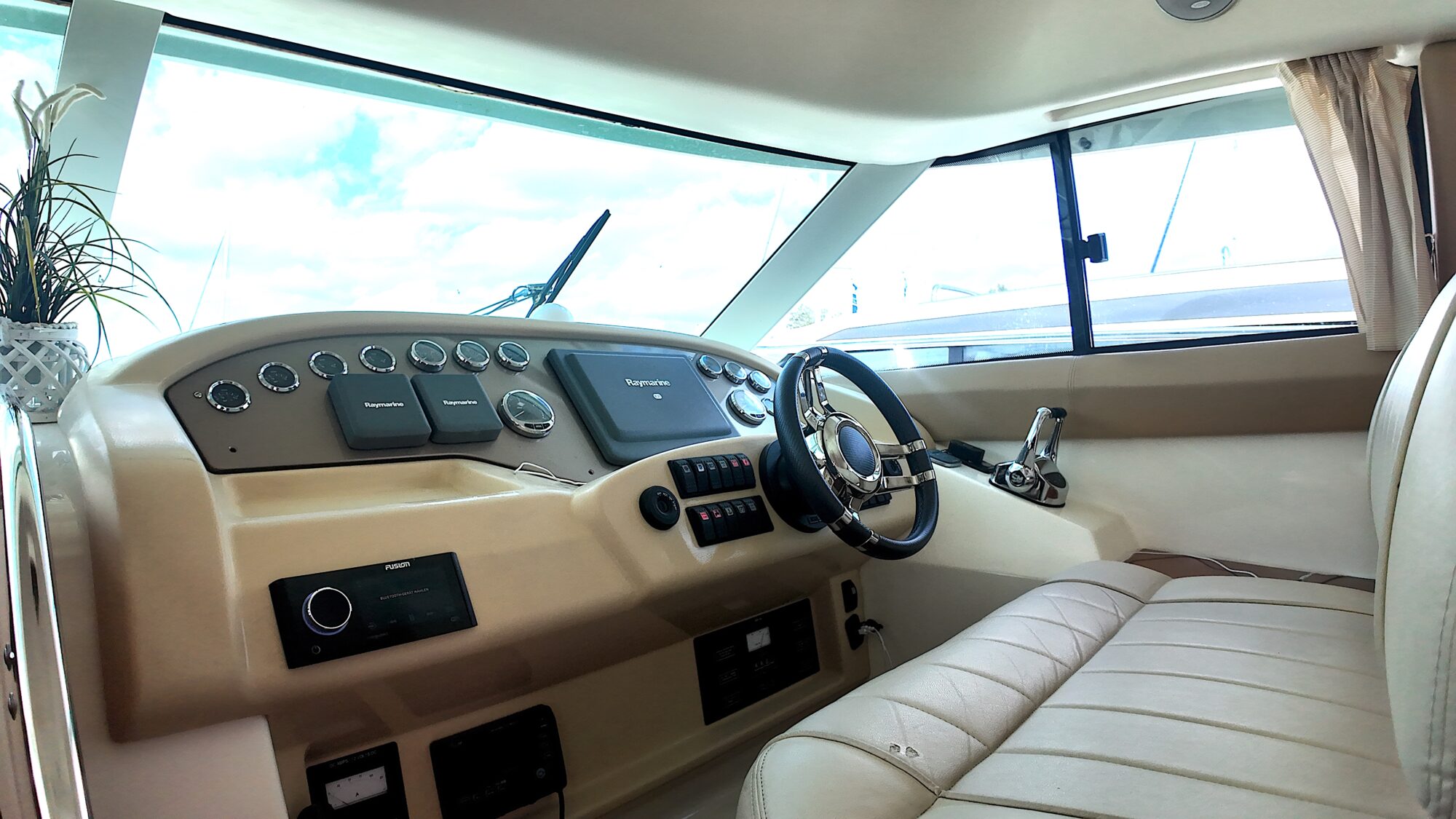 foto: 31 Jeanneau Jeanneau Prestige 42 Flybridge
