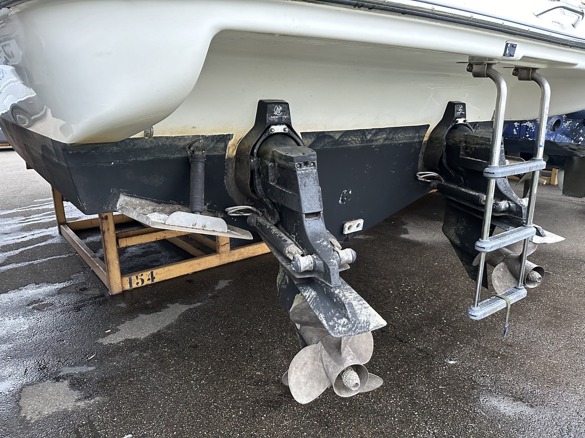 foto: 20 Bayliner 305