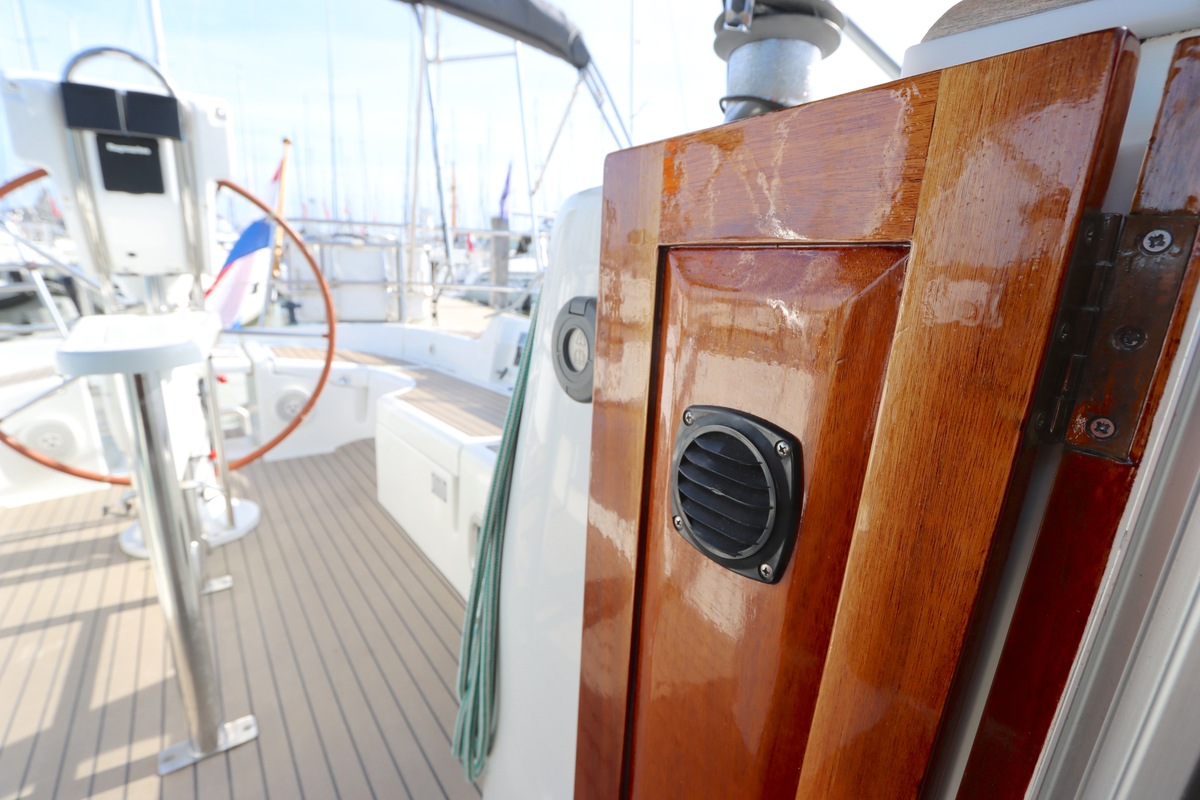 foto: 90 Beneteau Oceanis 423 Clipper 