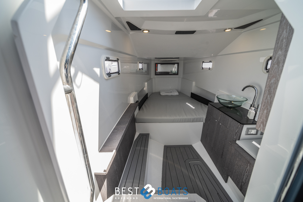 foto: 11 Pirelli 35 Outboard