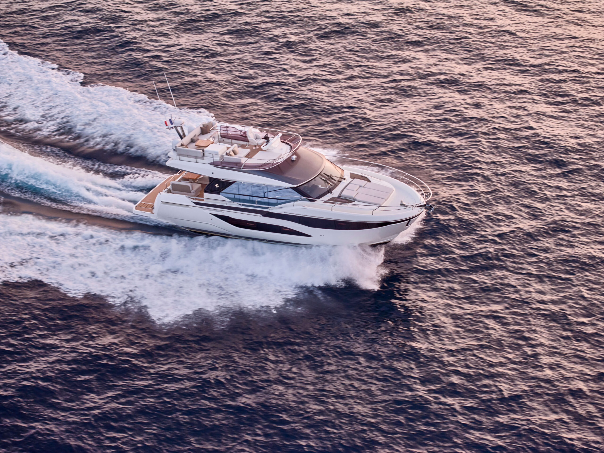 foto: 6 Prestige F4.9