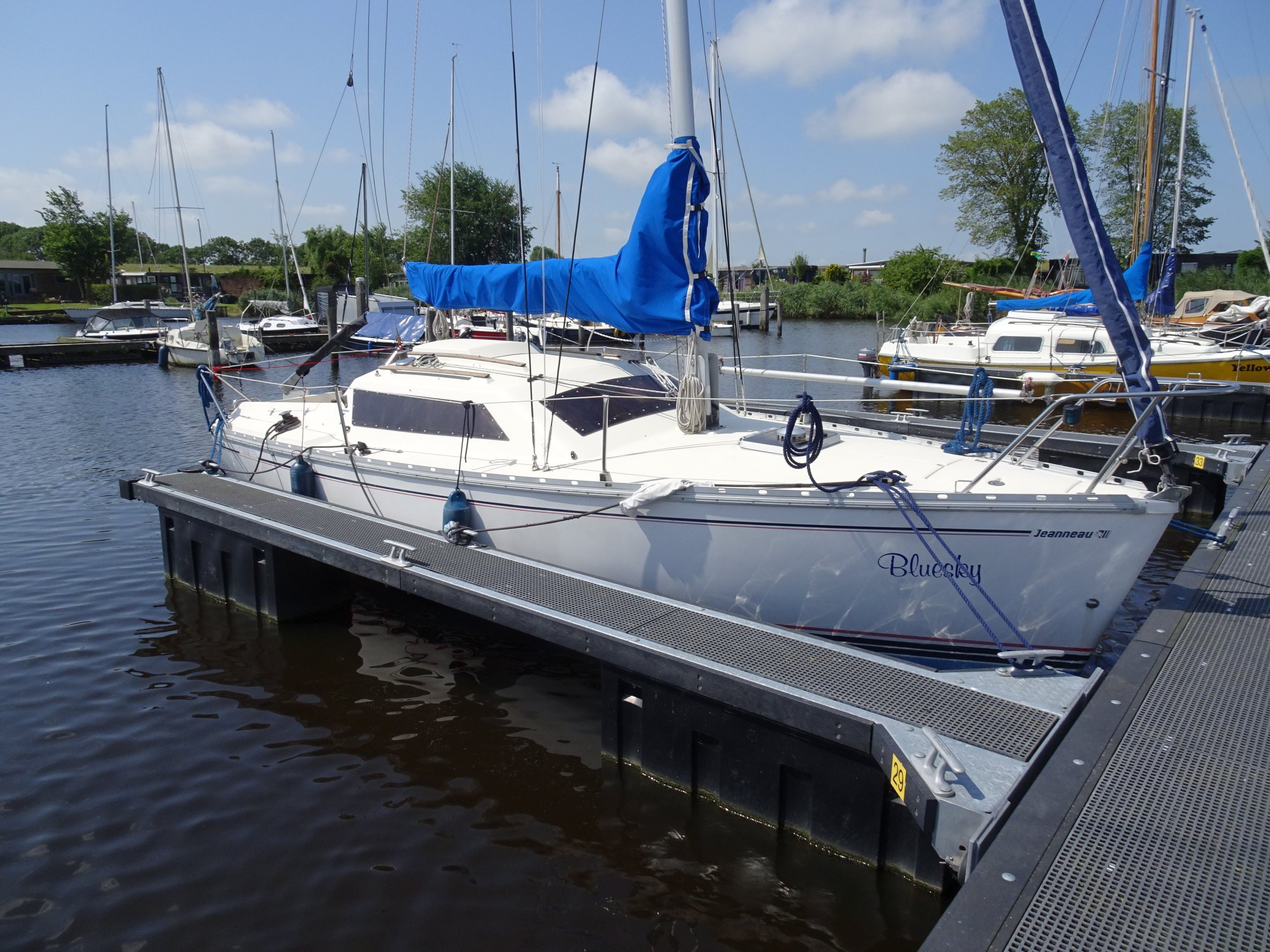 foto: 1 Jeanneau Tonic 23