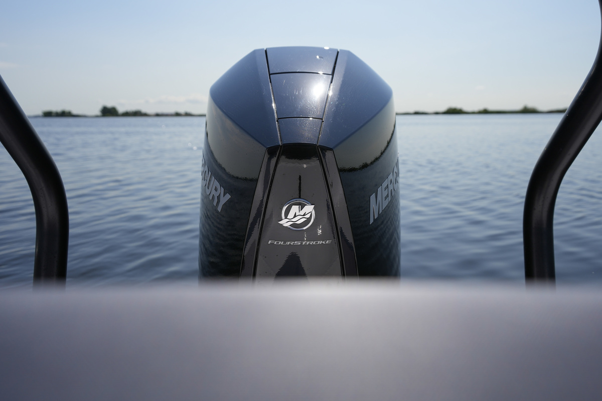 foto: 35 Axopar 25 Cross Bow