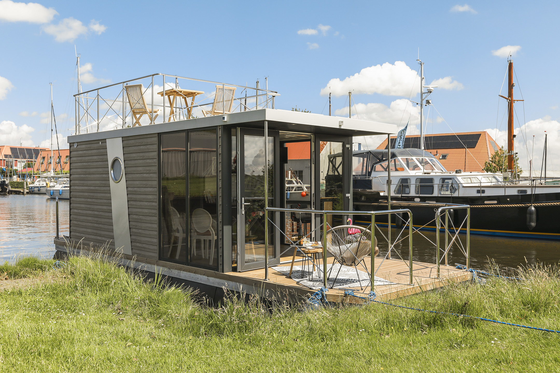 foto: 41 Campi 300 Houseboat