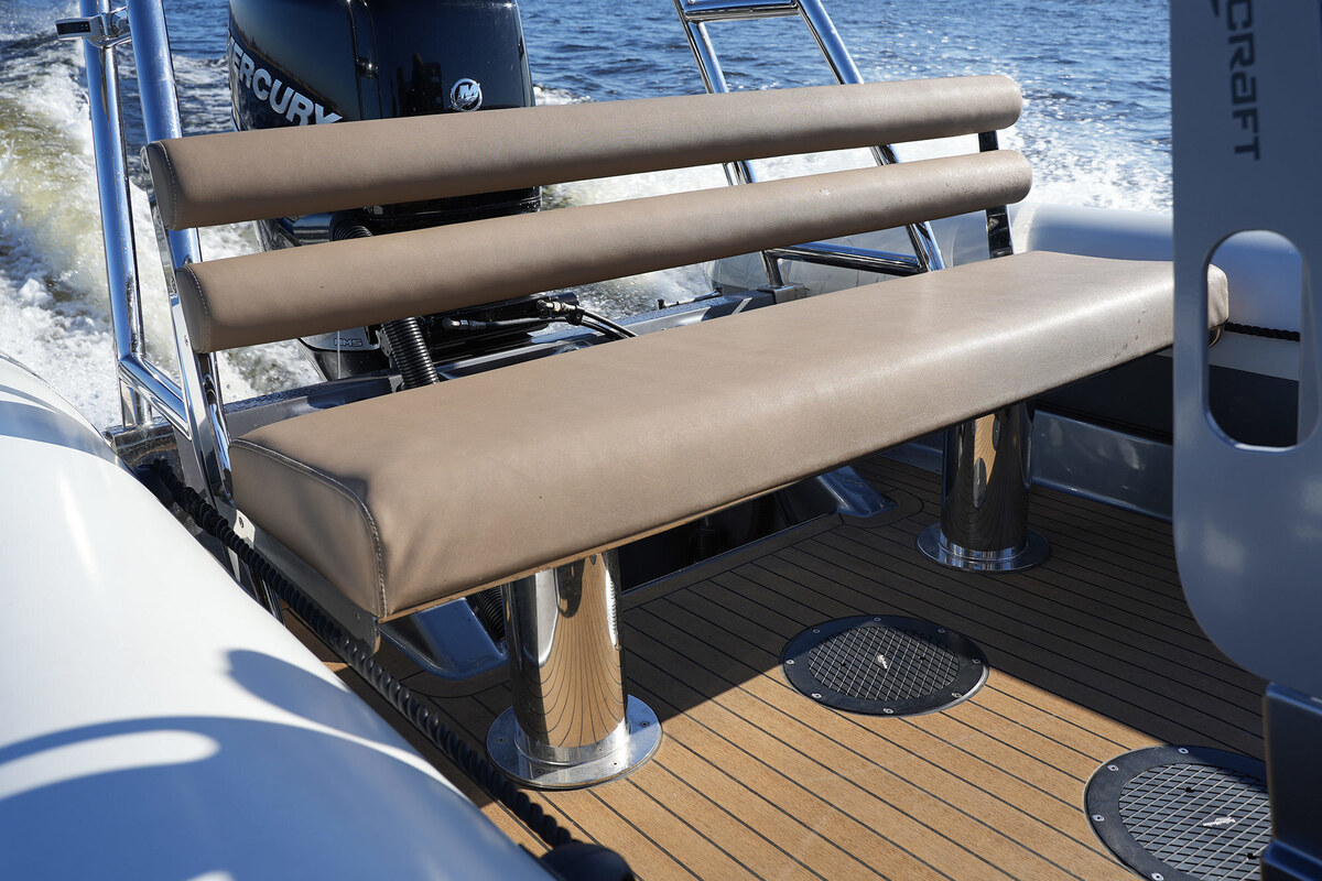 foto: 34 X-Craft R808
