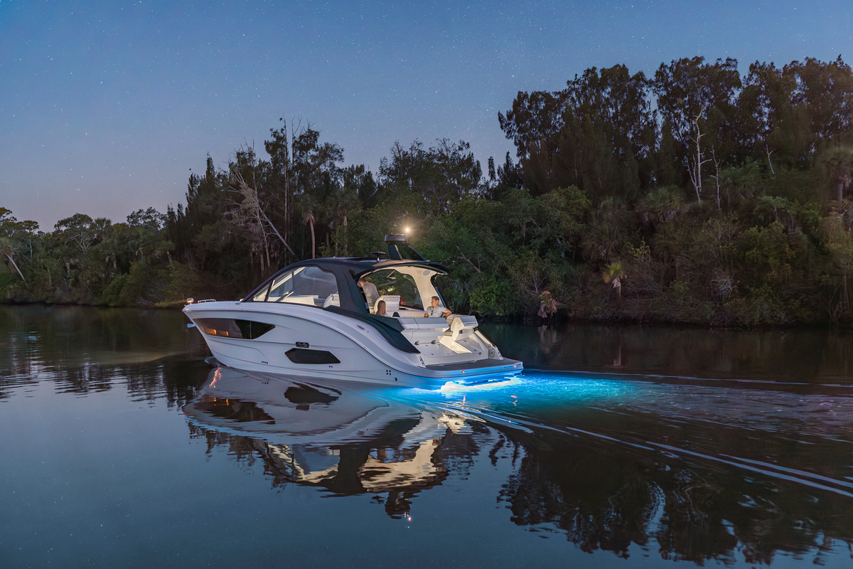 foto: 63 Sea Ray Sundancer 370