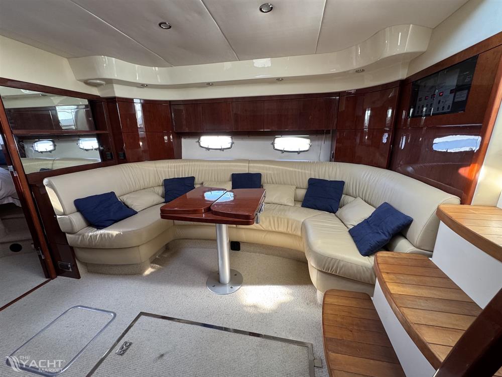 foto: 25 Fairline 47 targa