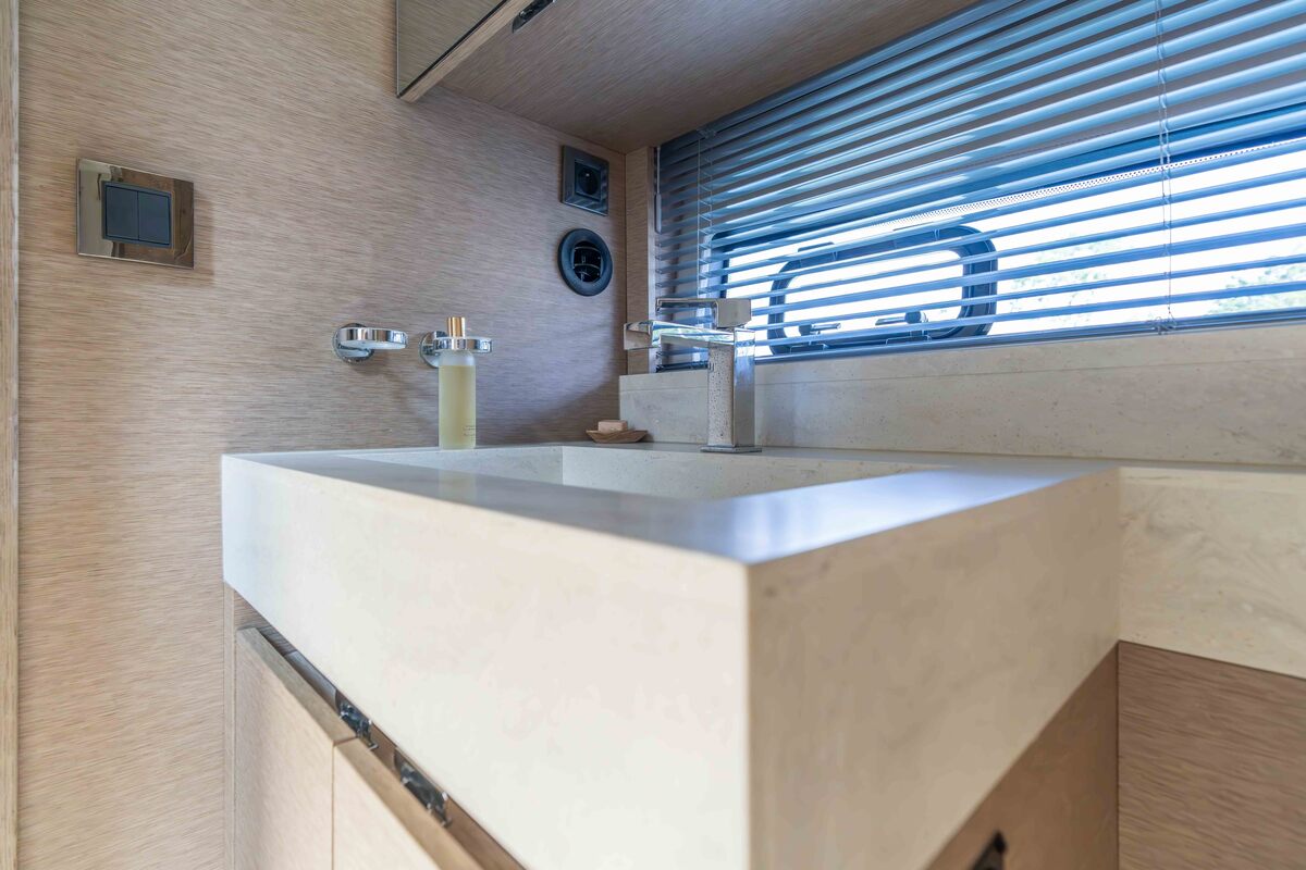 foto: 17 Jeanneau  Prestige 520 Fly