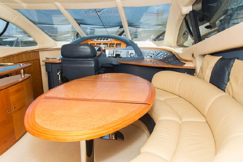 foto: 15 Azimut 55