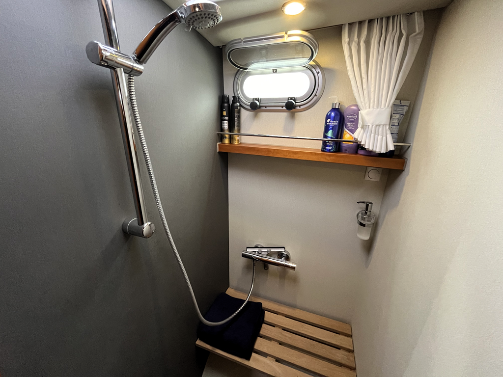 foto: 47 Linssen Grand Sturdy 470 Sedan Wheelhouse