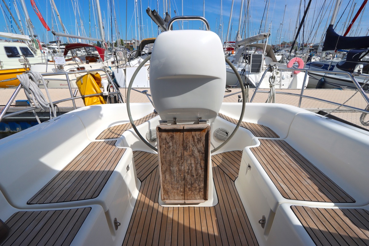 foto: 66 Bavaria  38-3 Cruiser