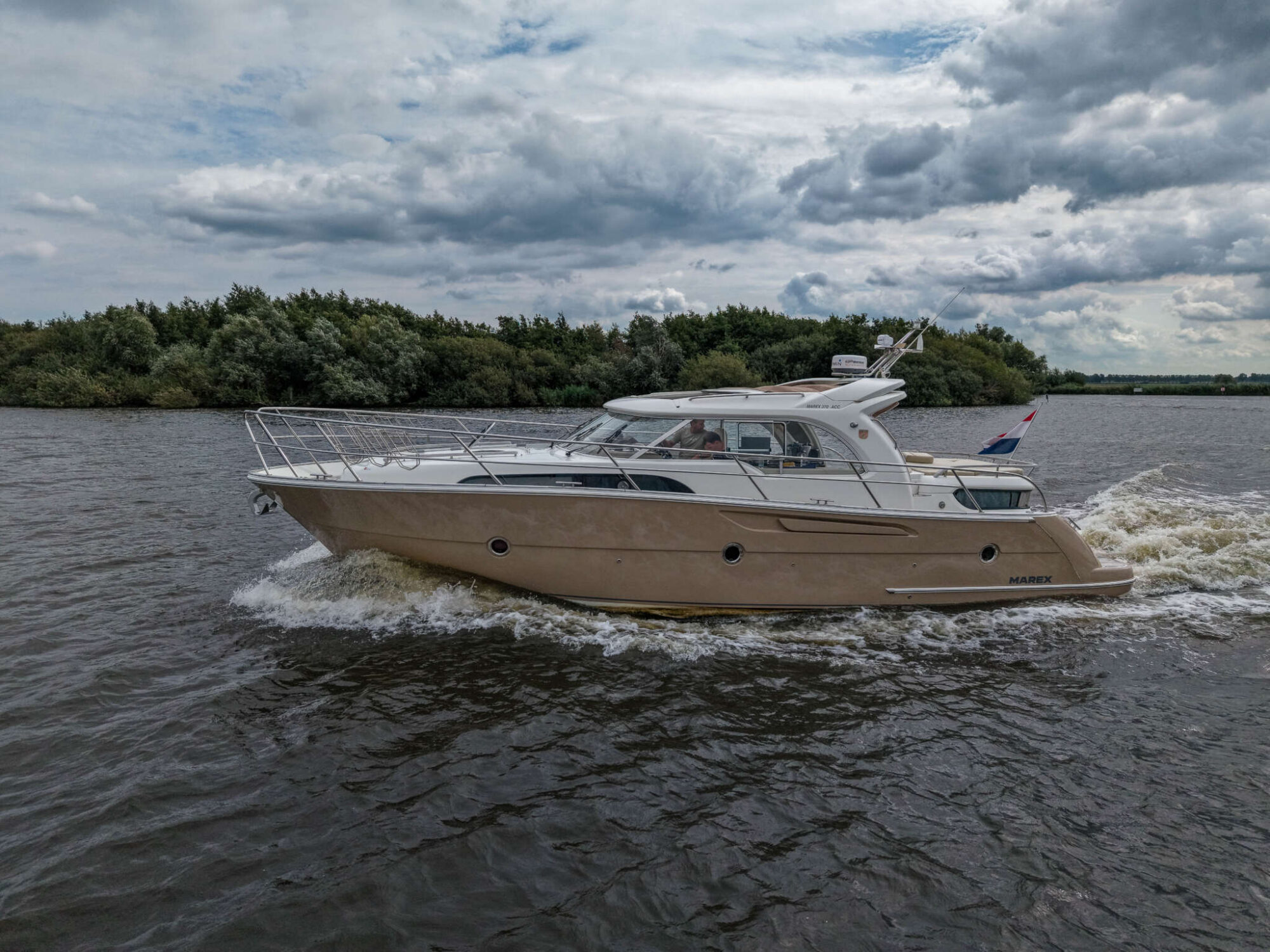 foto: 35 Marex Marex 370 ACC