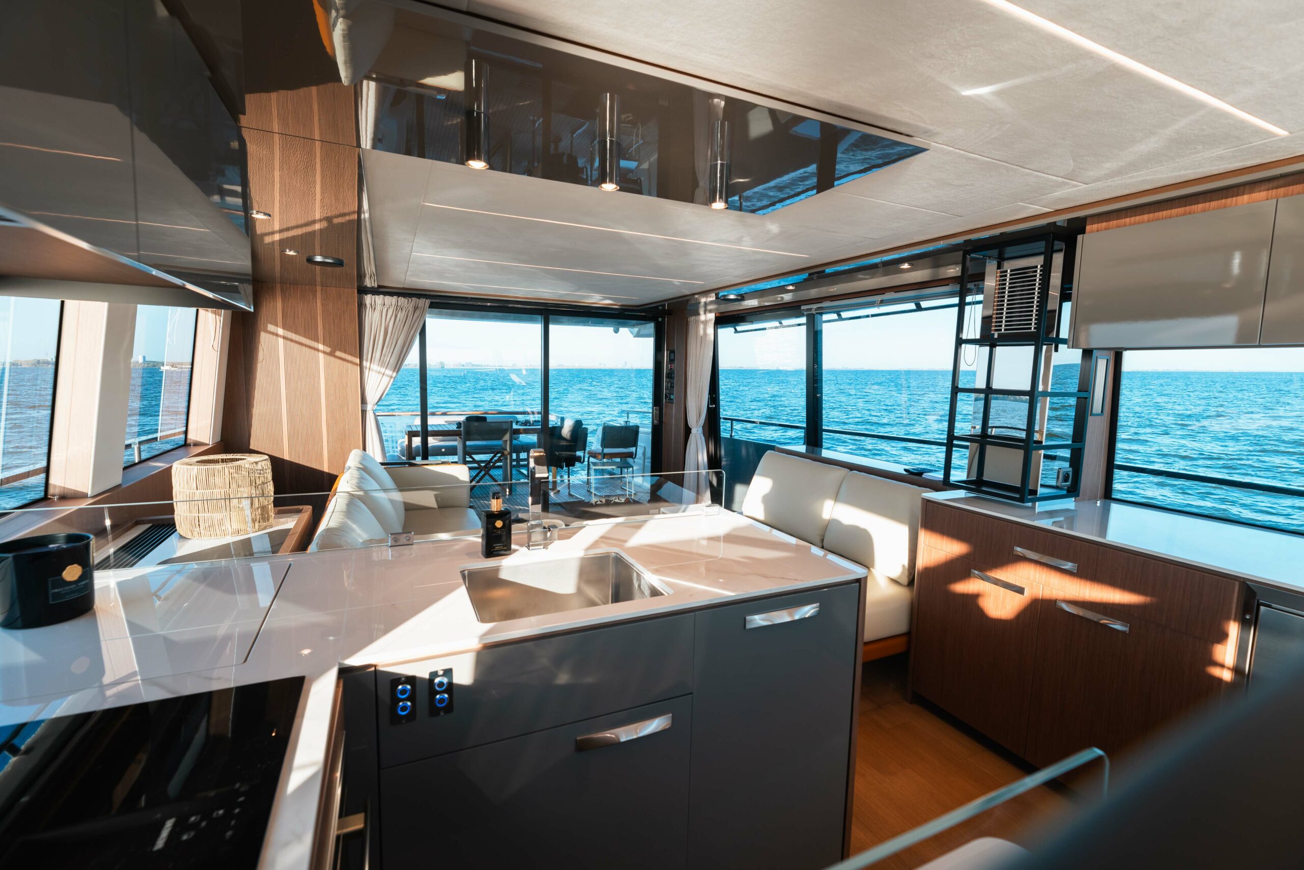 foto: 53 Prestige X60 Flybridge #08