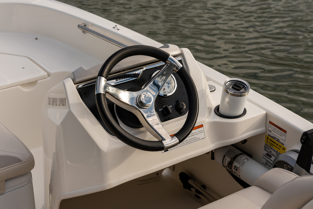 foto: 10 Boston Whaler 130 Super Sport