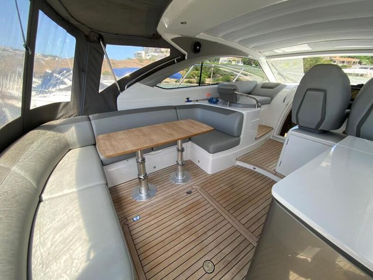 foto: 12 Princess V 40