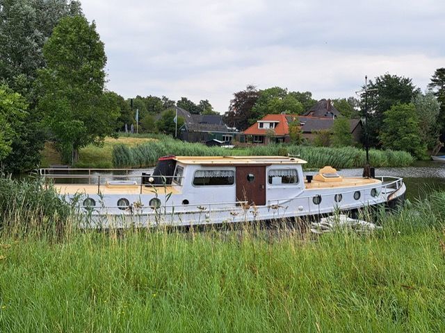 foto: 6 Motorboot 1270