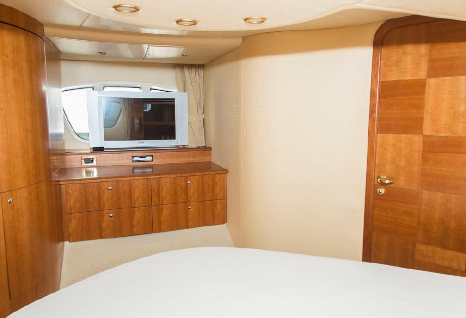 foto: 16 Azimut 55