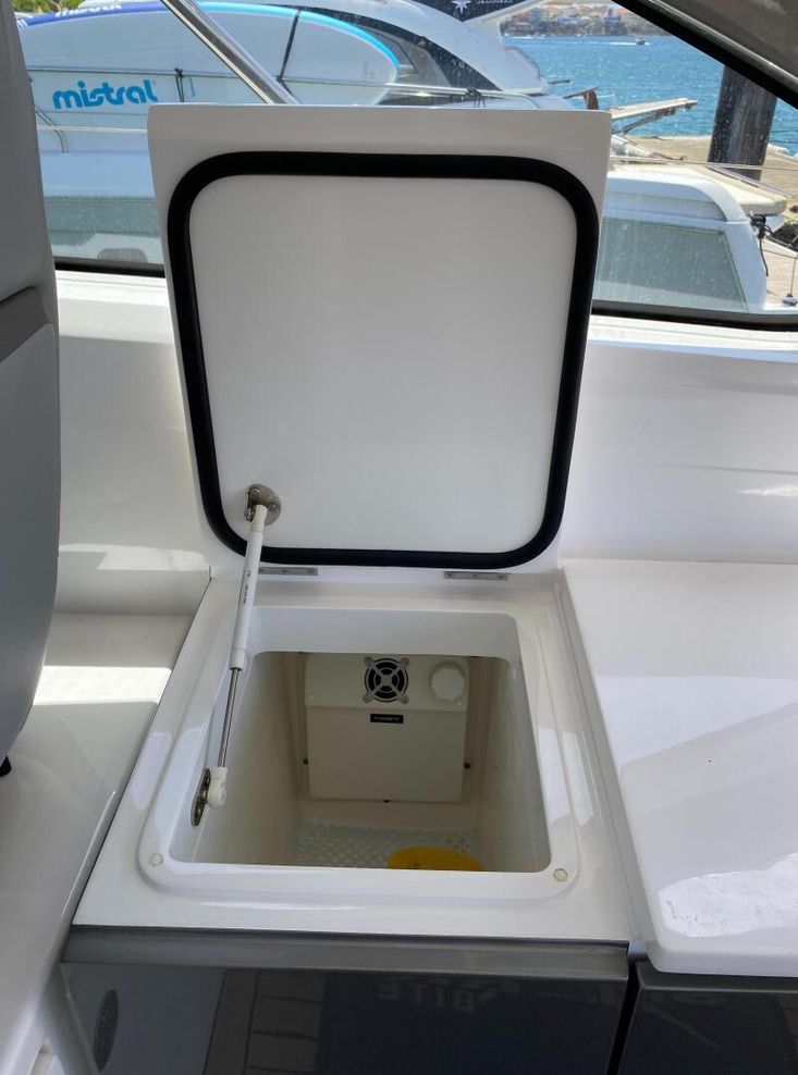 foto: 13 Princess V 40