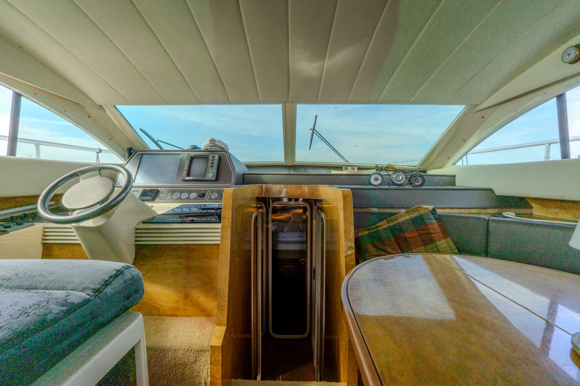 foto: 40 Mochi Craft Mochi Craft 43 Flybridge