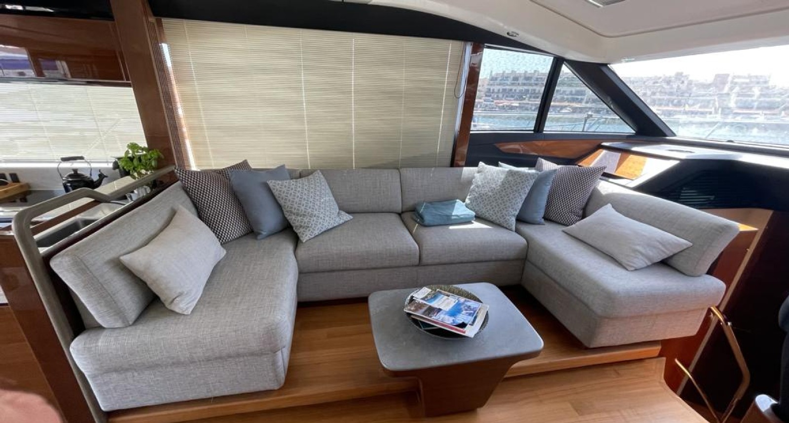 foto: 11 Princess 60 S