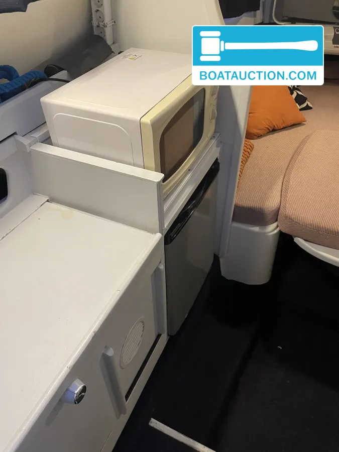 foto: 13 Sealine 215