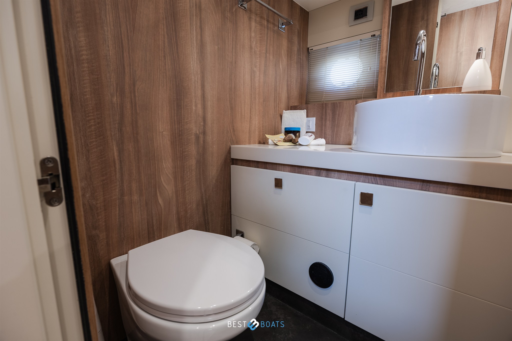 foto: 33 Cranchi Eco Trawler 43 Long Distance