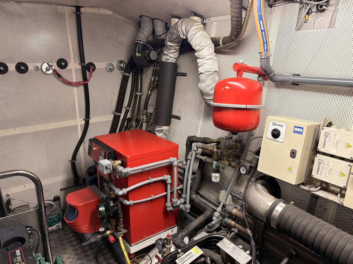 foto: 18 Pacific Prestige 190