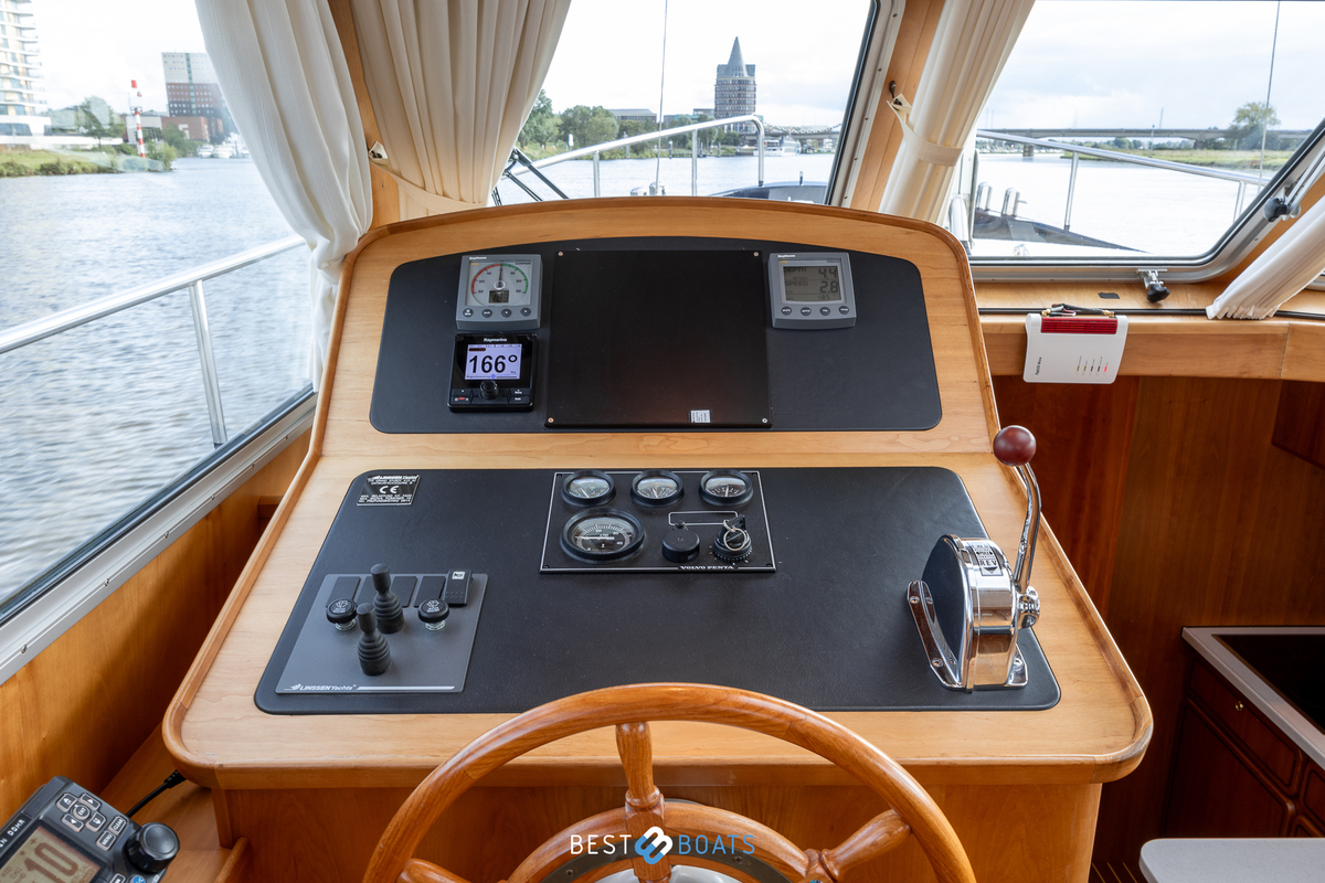 foto: 32 Linssen  Grand Sturdy 410 AC 