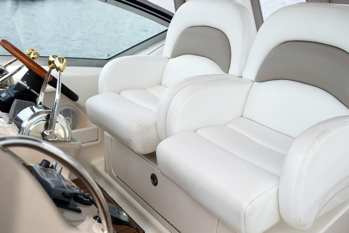 foto: 57 Sea Ray 340 Sundancer