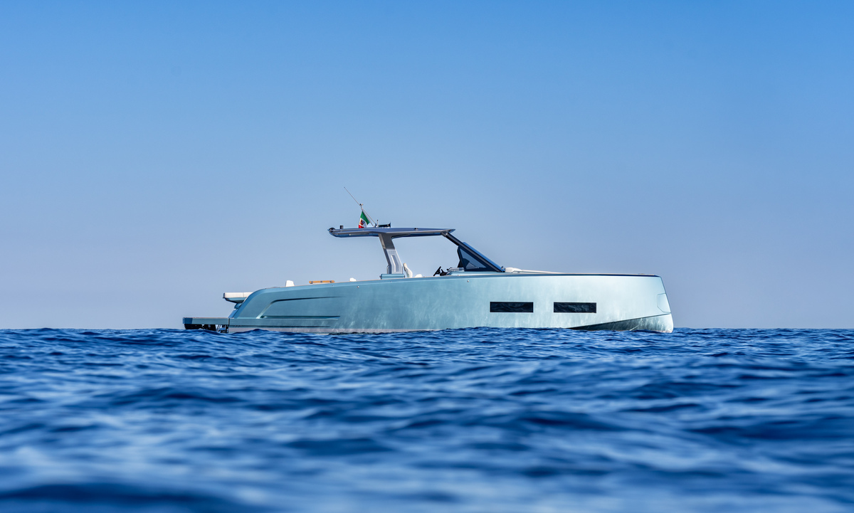 foto: 4 PARDO YACHTS 43  ON STOCK