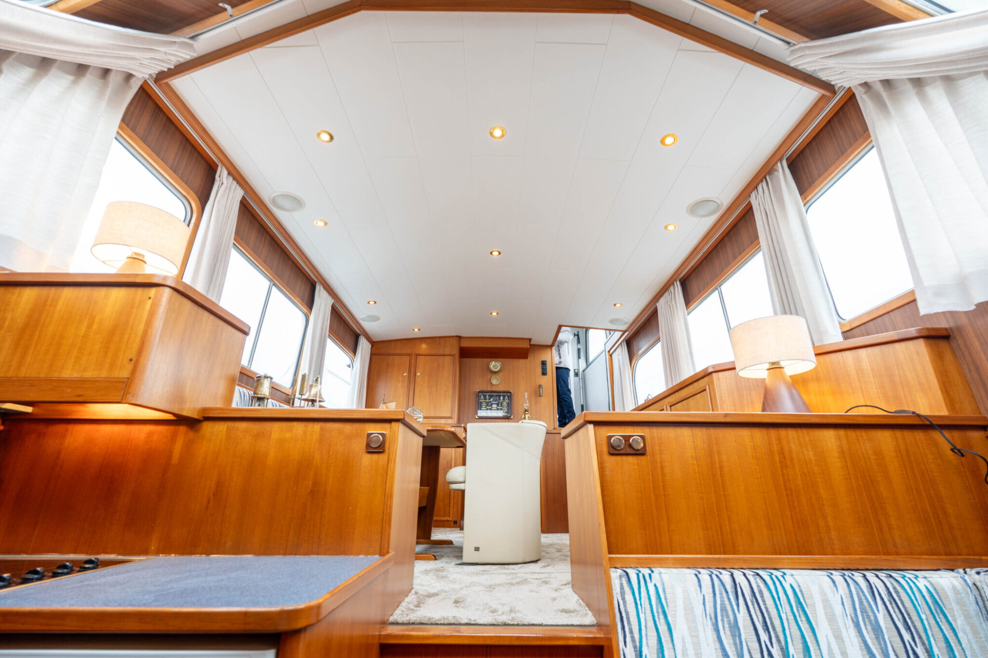 foto: 24 Pieter Beeldsnijder Pieter Beeldsnijder Spiegelkotter 15.00 VS