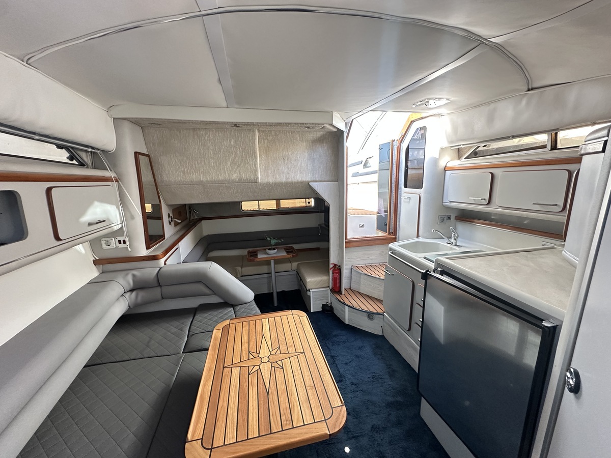 foto: 28 Sea Ray 310 Sundancer 