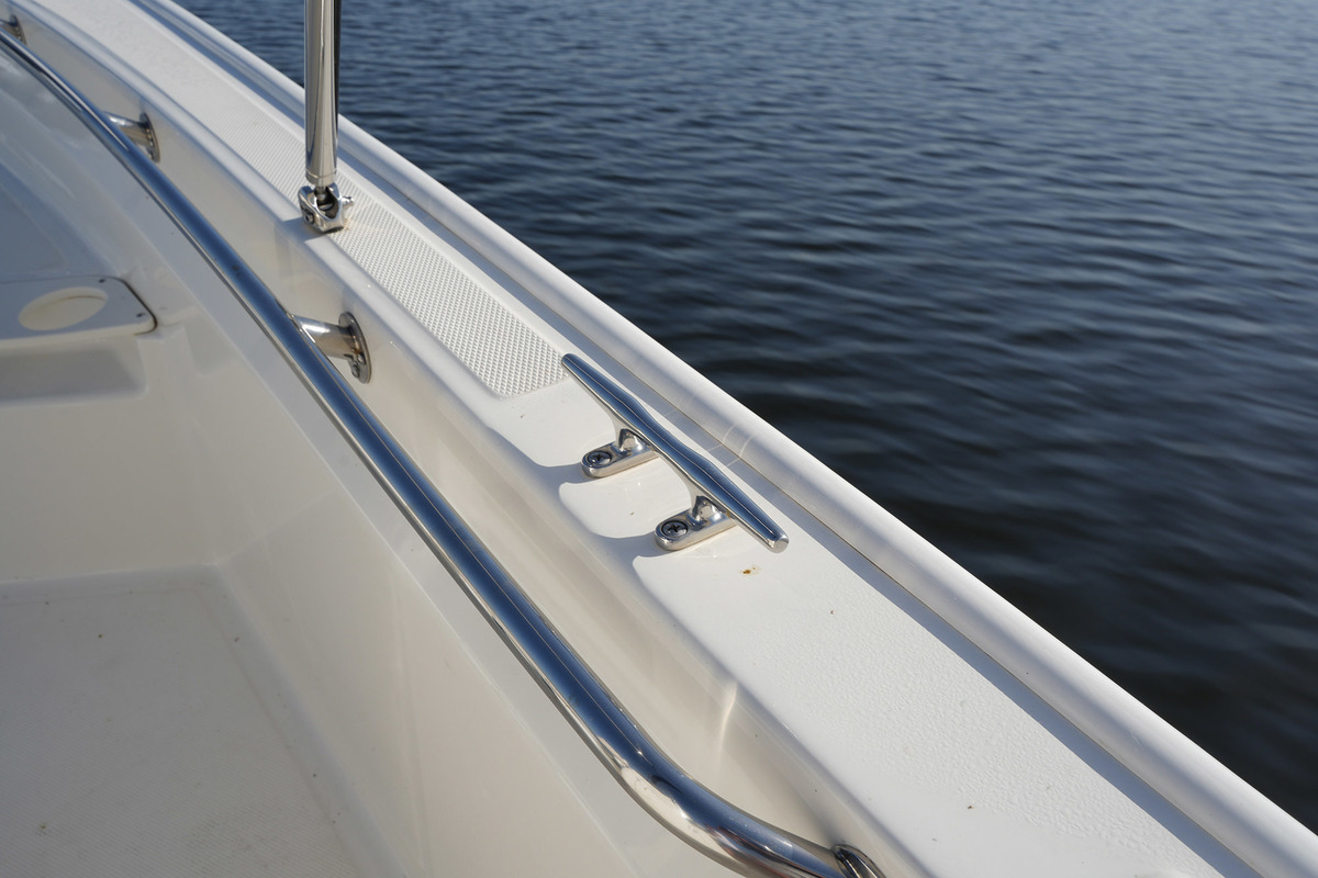 foto: 32 Boston Whaler 210 Montauk