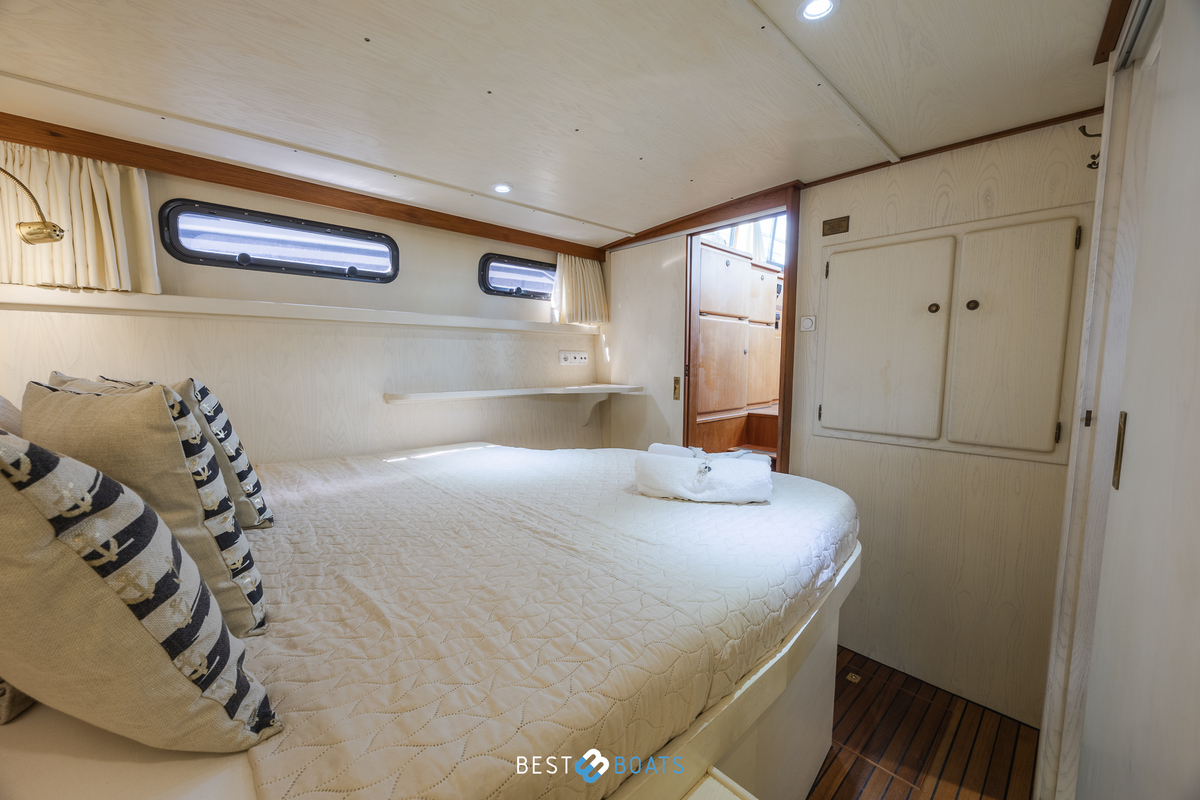 foto: 27 Linssen 37 SE