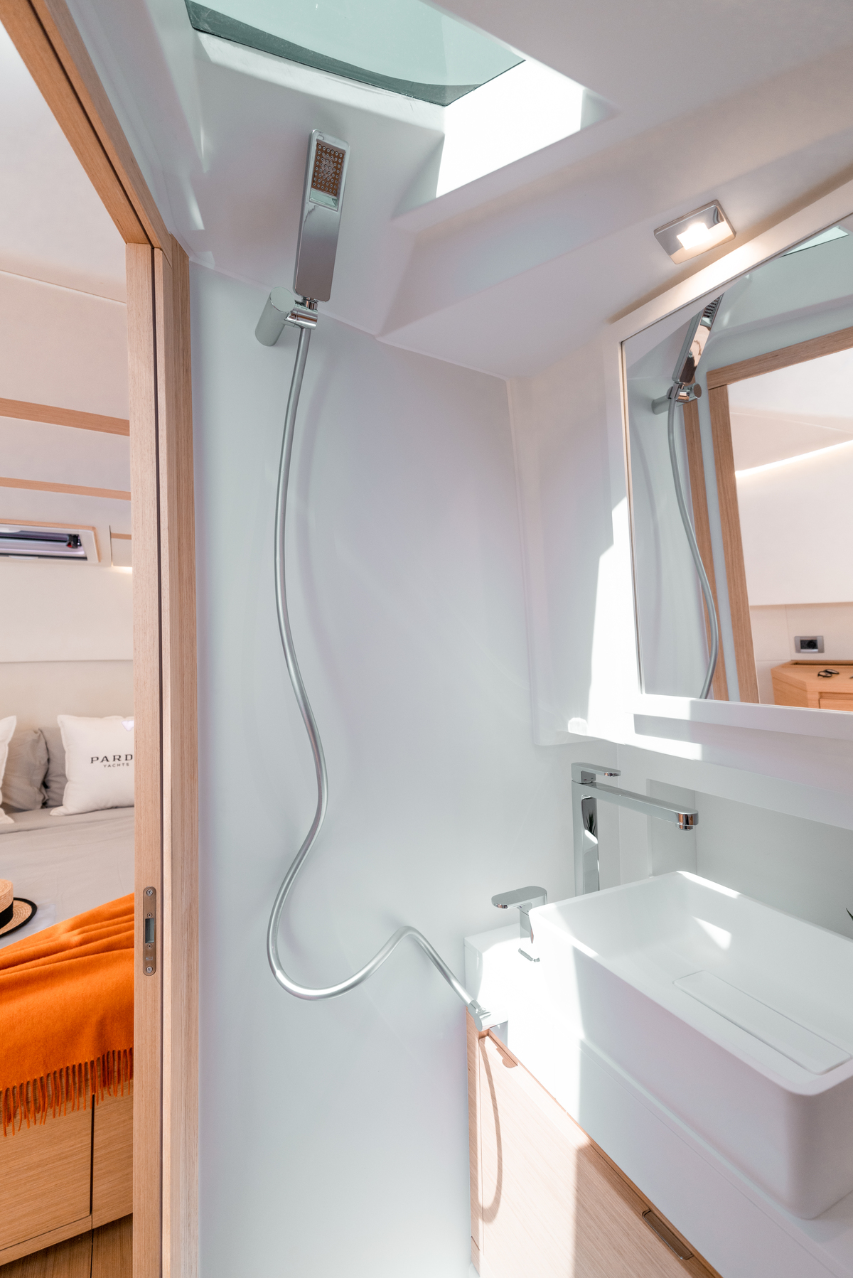 foto: 30 PARDO YACHTS 38  