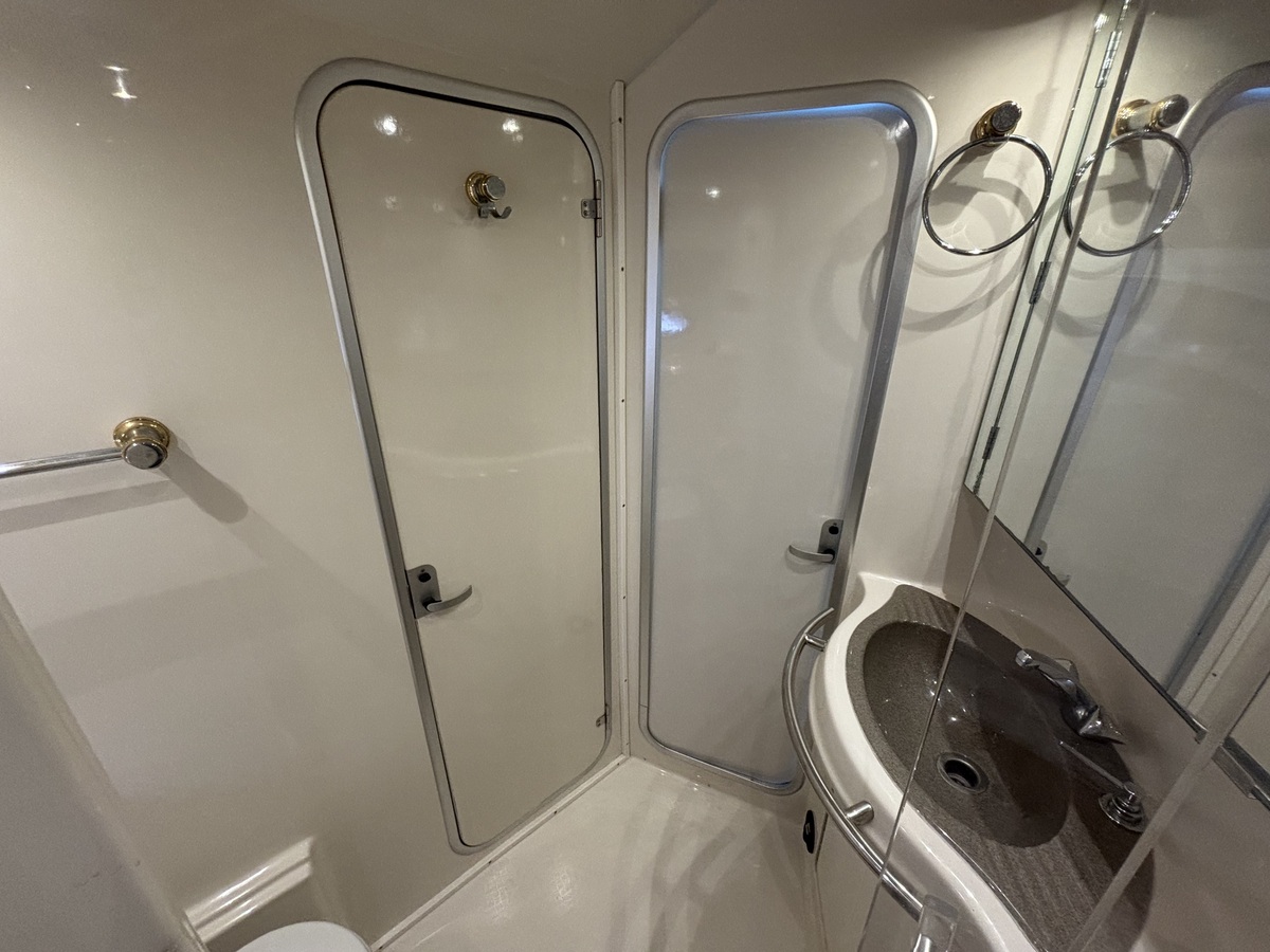 foto: 16 Maxum  4100 SCA 