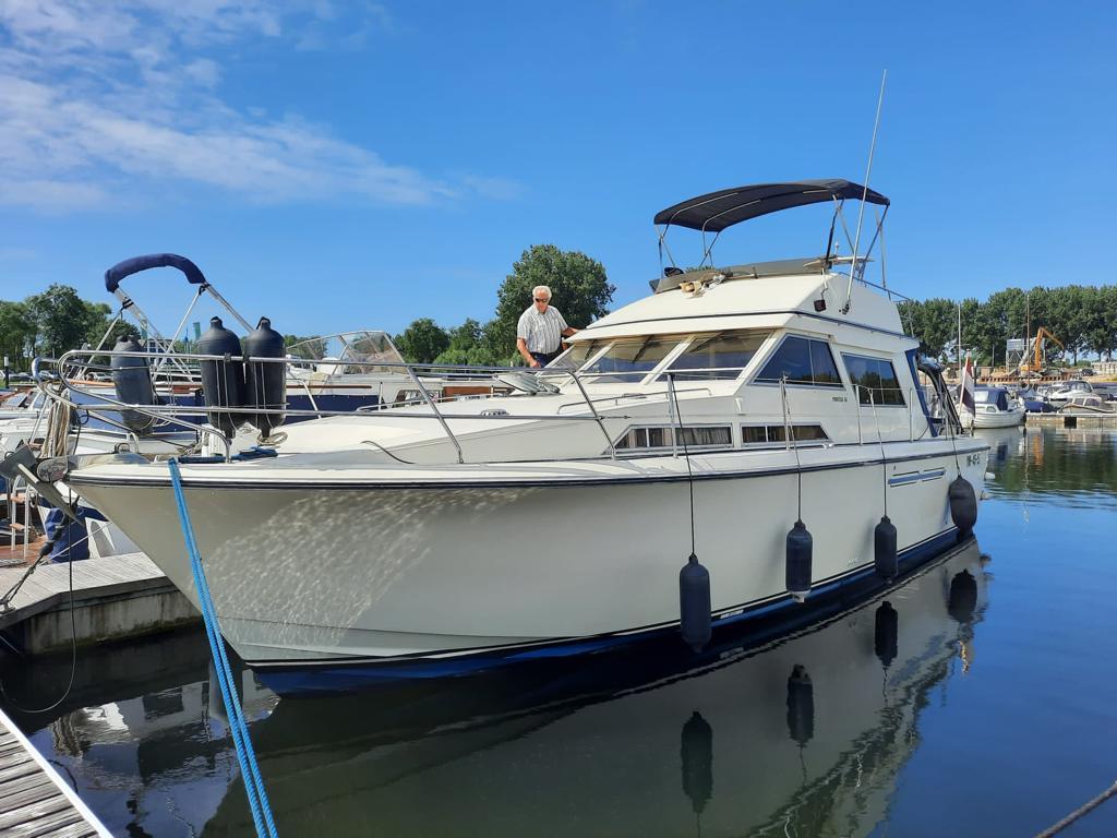 foto: 7 Princess 38 Flybridge