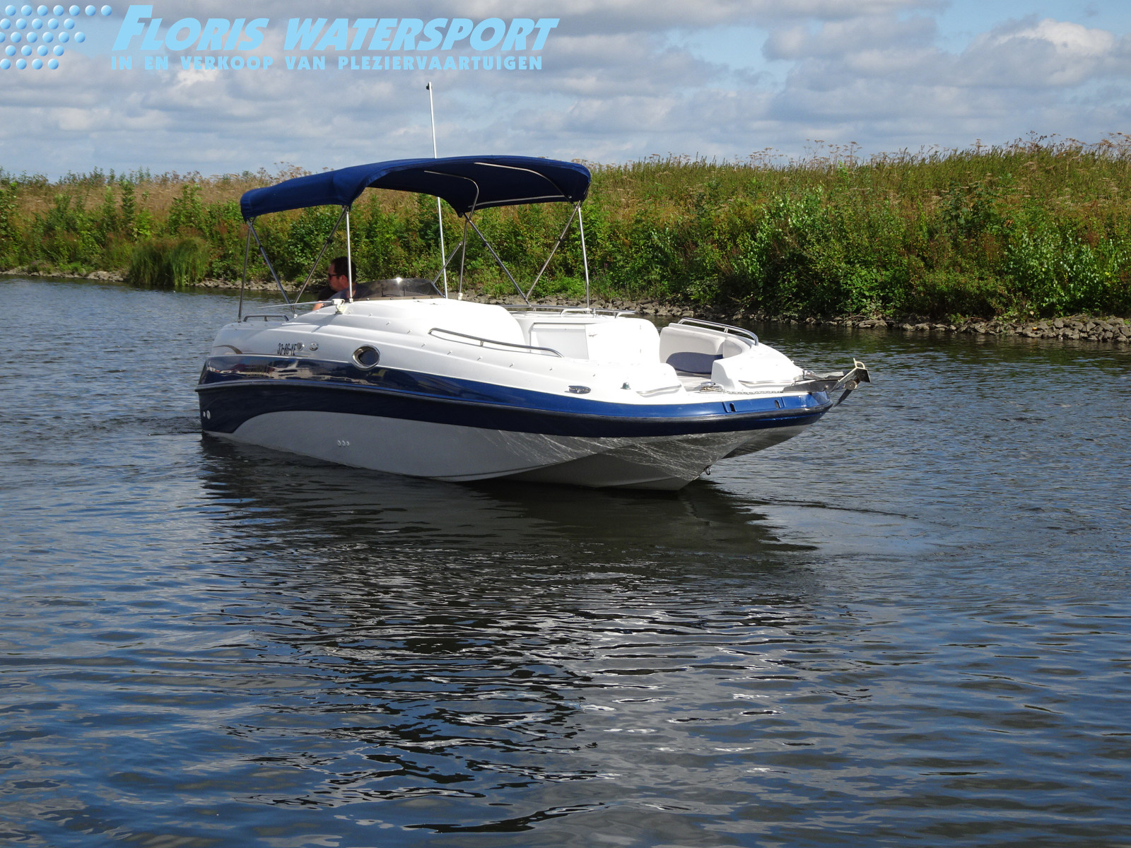 hoofdfoto: 1 Crownline 238 DB