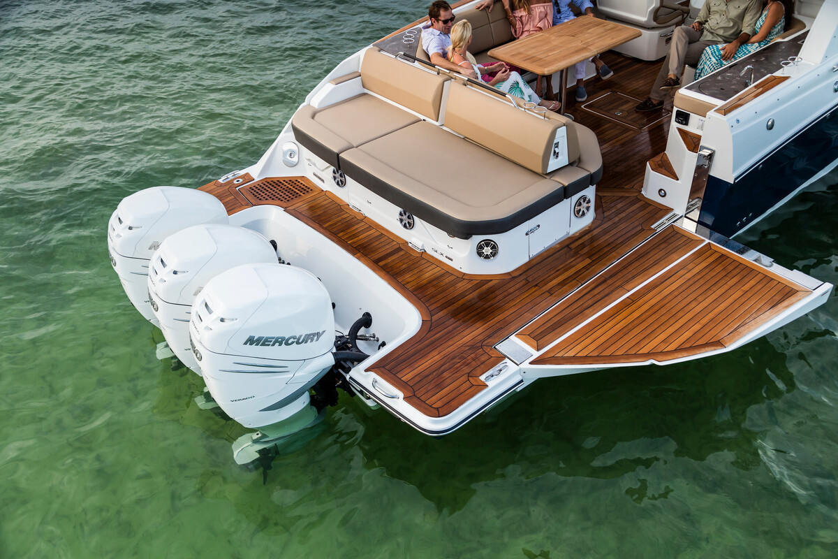 foto: 13 Sea Ray SLX 400 Outboard