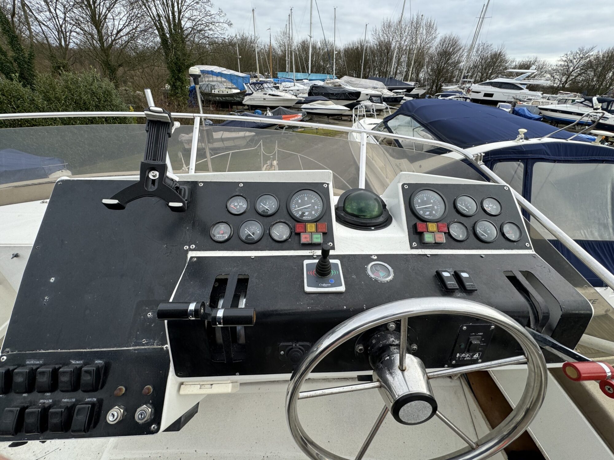 foto: 34 Carver Carver 28 Flybridge