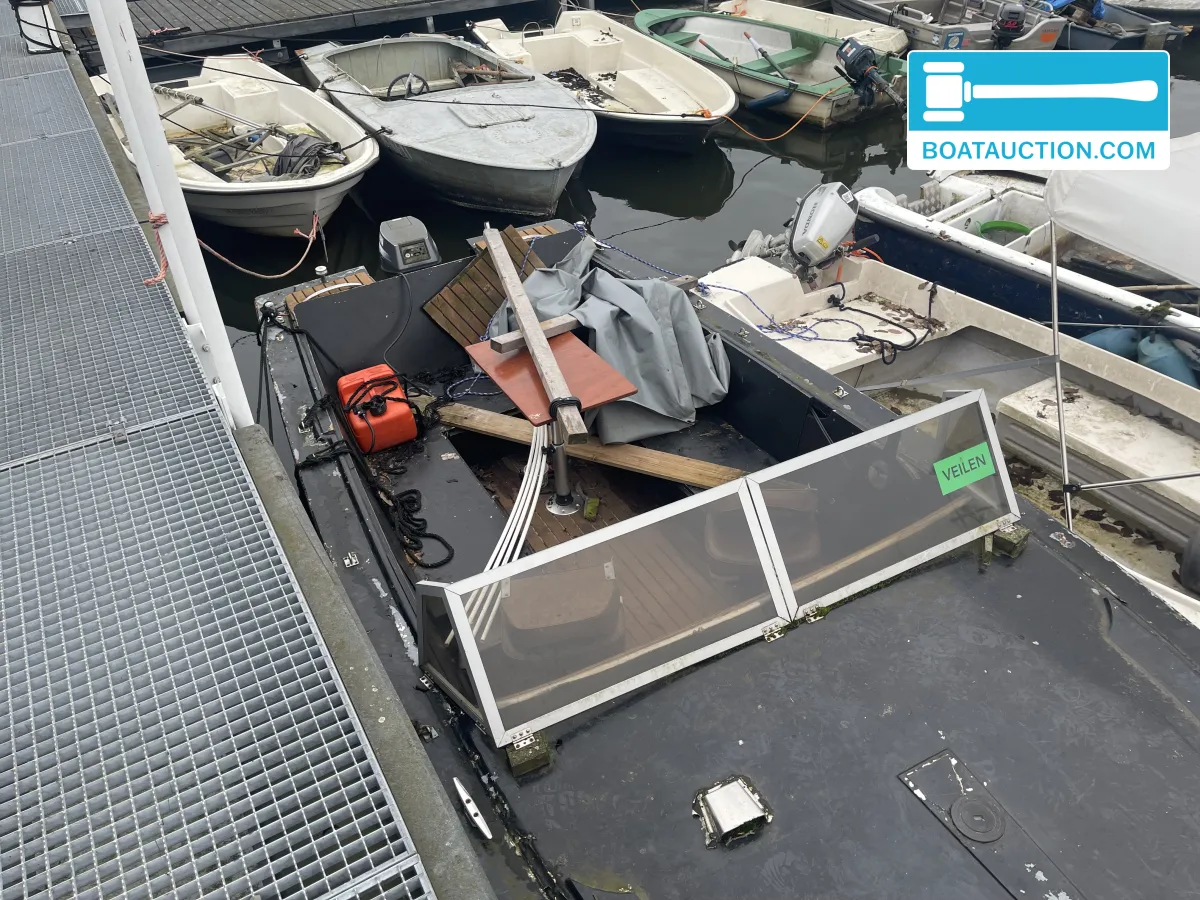 foto: 6 Motorboat 600