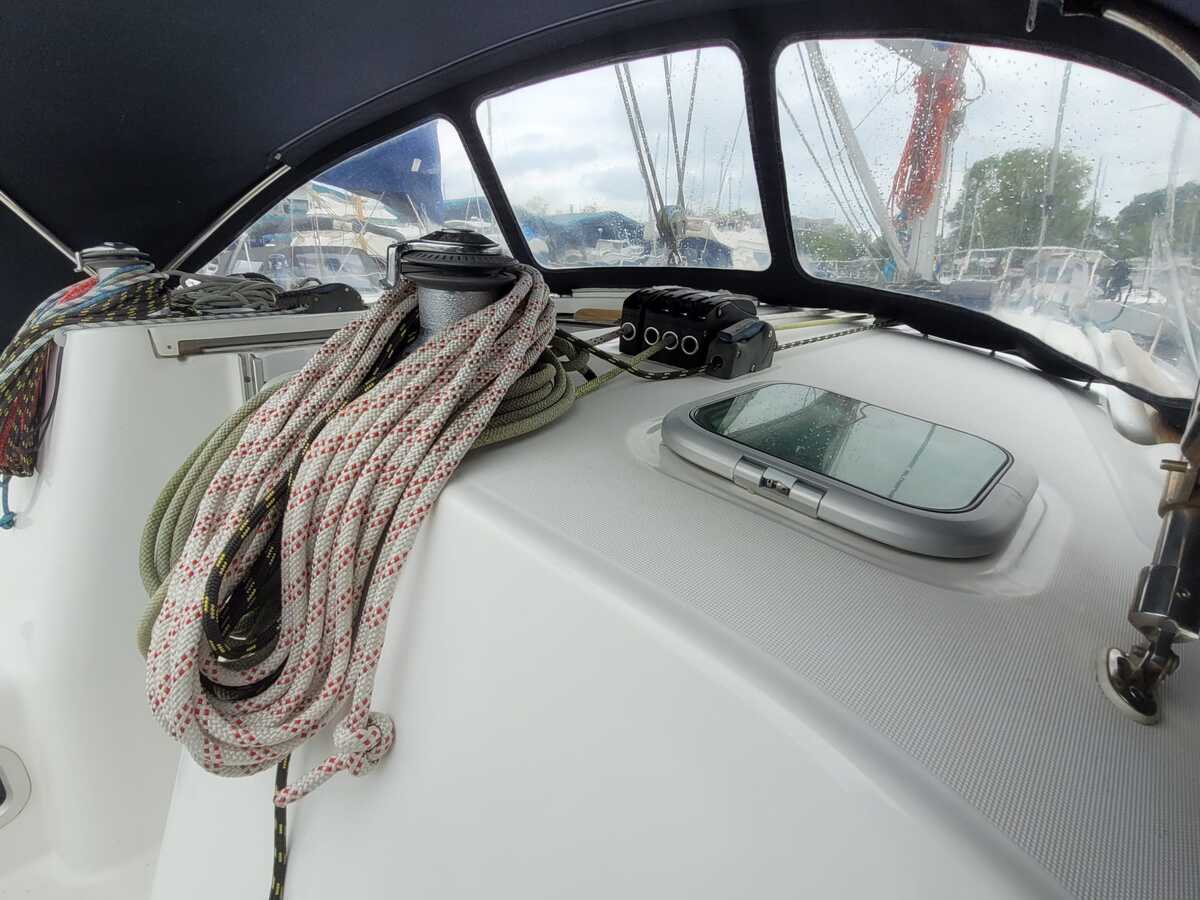 foto: 19 Beneteau Oceanis 373 Clipper