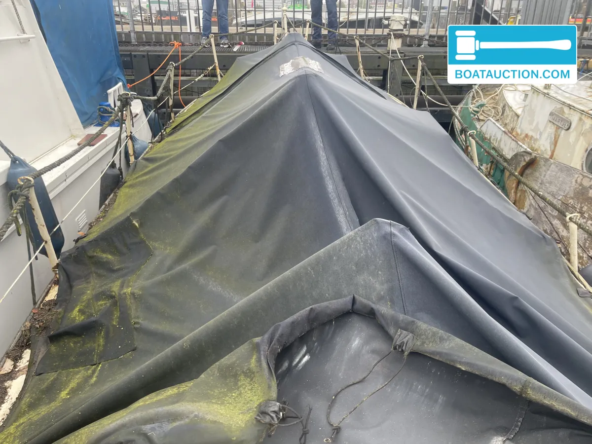 foto: 6 Motorboat 700