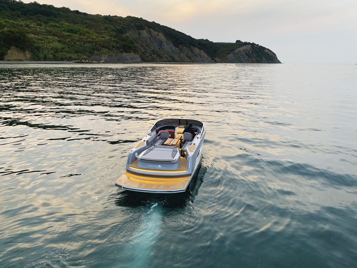 foto: 39 Alfastreet Marine 28 Cabin Electric