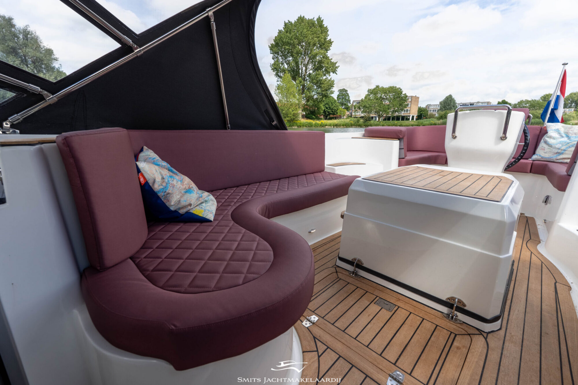 foto: 24 Bola Bola GS Tender 27 Semi Cabin