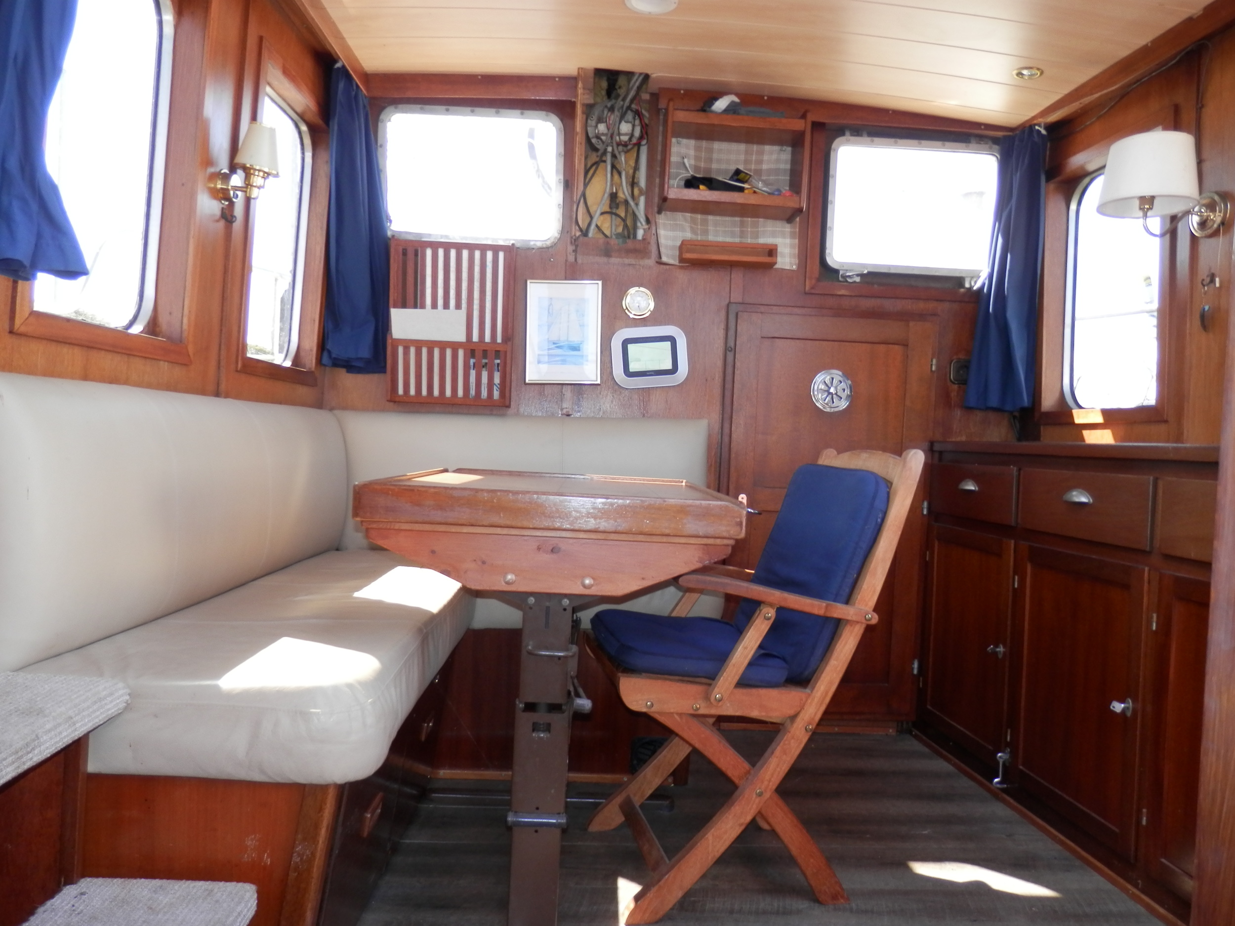 foto: 66 MOTORSAILER Kallipygos 10.00
