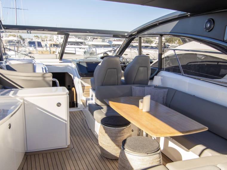 foto: 15 Princess V 48