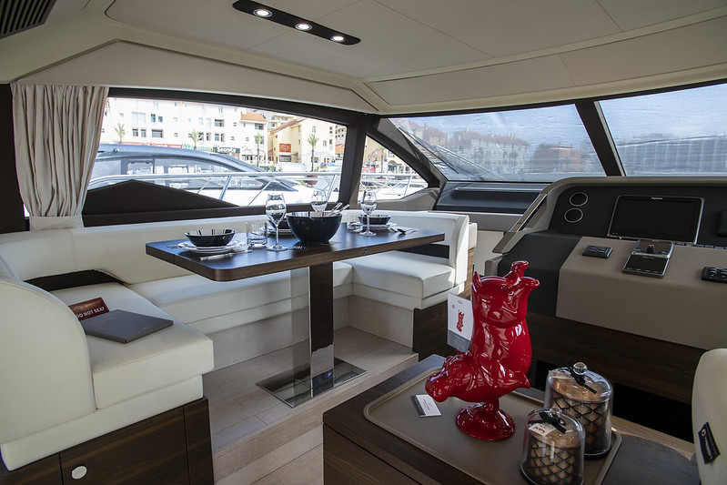 foto: 22 Azimut 50 Fly