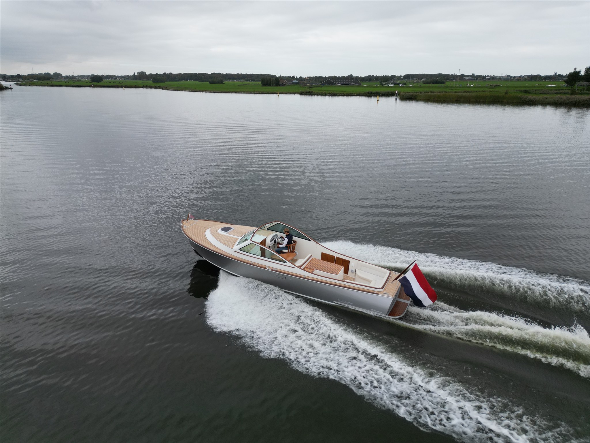 foto: 21 Long Island 33 Runabout